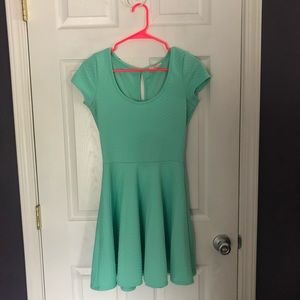 Mint green women’s dress size small